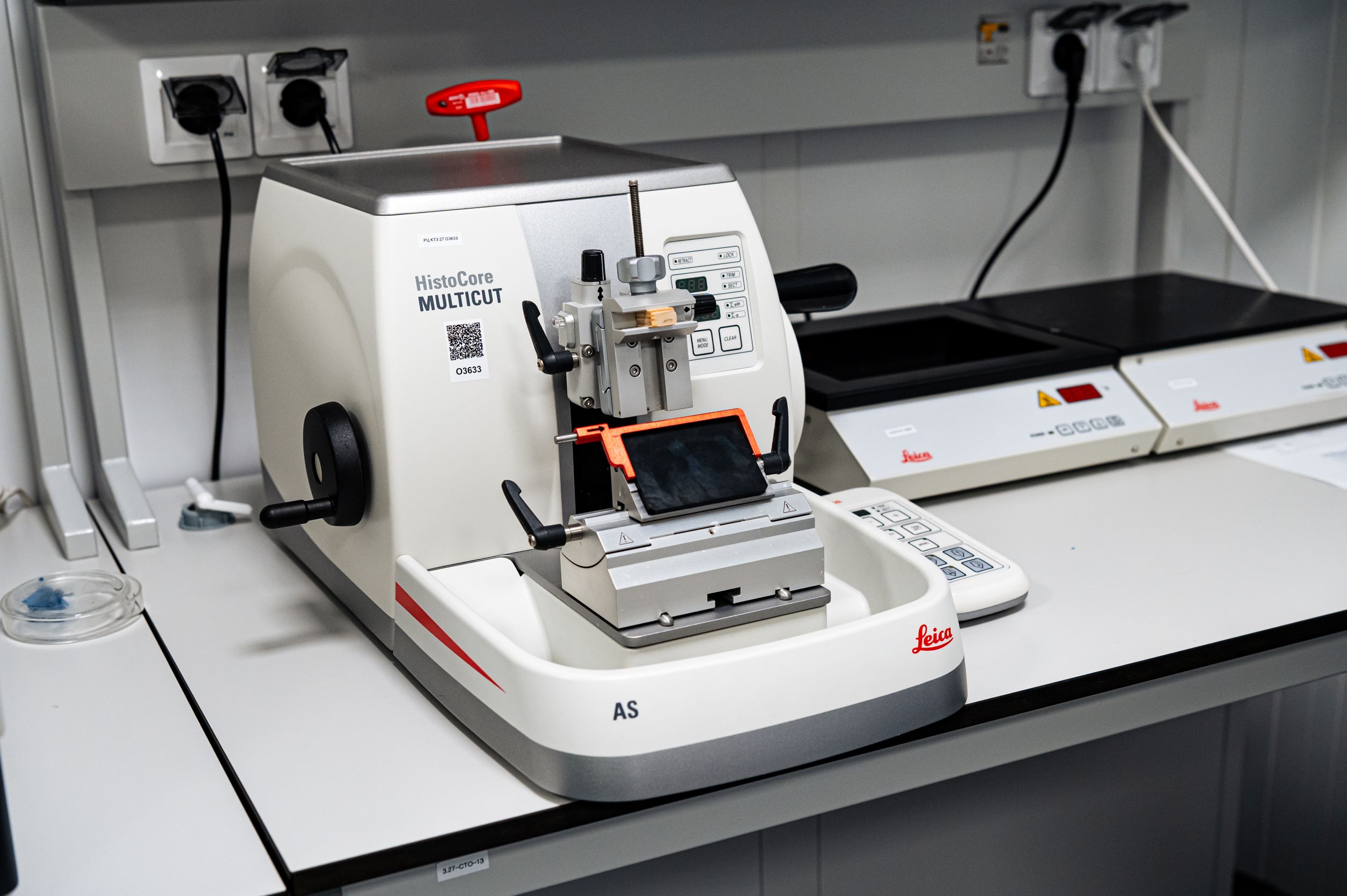 Микротом ротационный HistoCore MultiCut (Leica), для изготовления парафиновых срезов